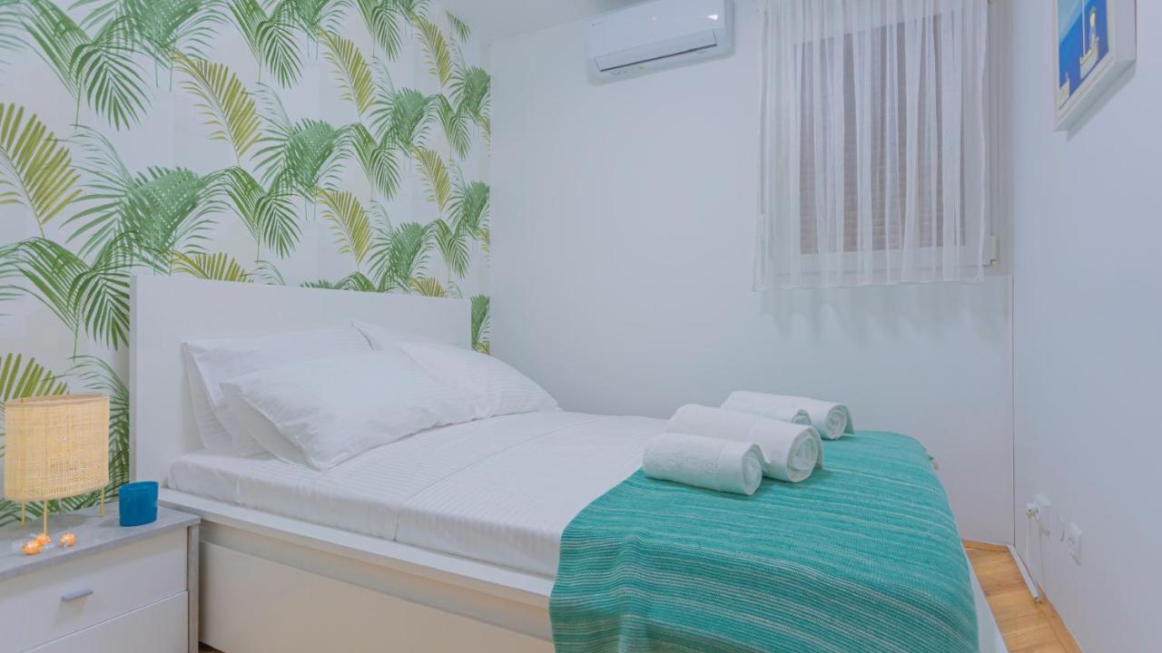 New Delux Green Garden Apartment With Hotube **** スプリト エクステリア 写真